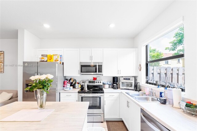 817 NE 211th St, Miami, FL 33179 - photo 10