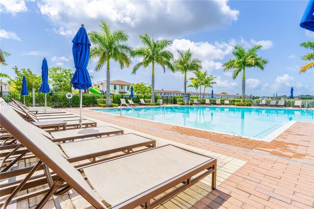 817 NE 211th St, Miami, FL 33179 - photo 17