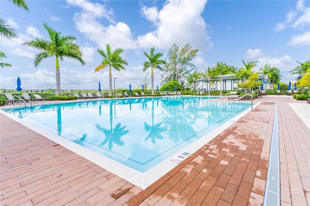 817 NE 211th St, Miami, FL 33179 - photo 18