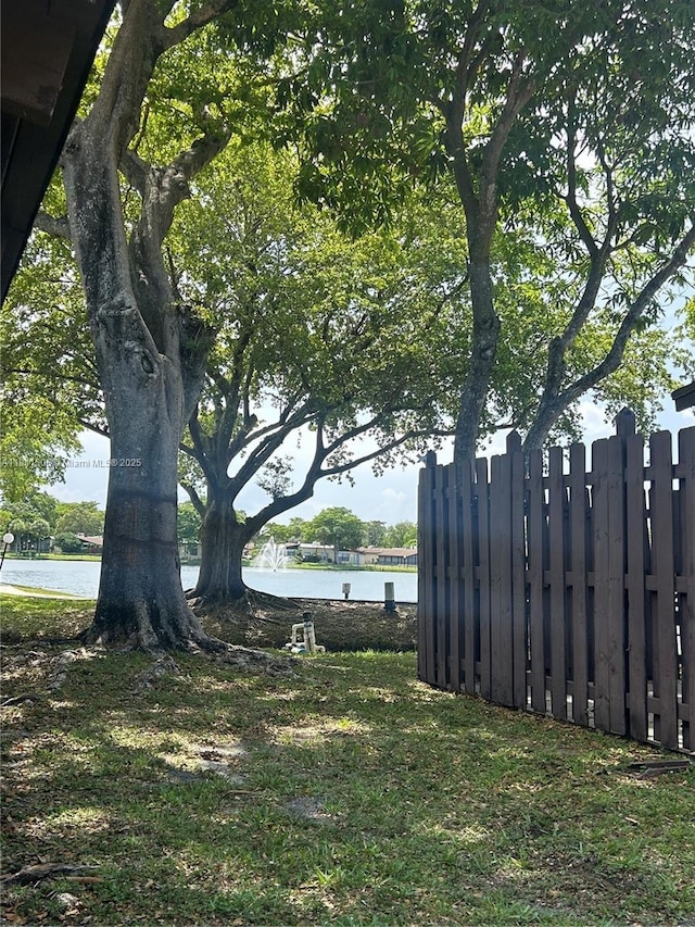 322 Briarwood Cir Unit 1-17, Hollywood, FL 33024 - view of yard featuring a water view