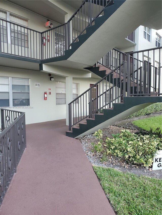 800 SW 131st Ave Unit 113F, Pembroke Pines, FL 33027 - view of property's community with stairs