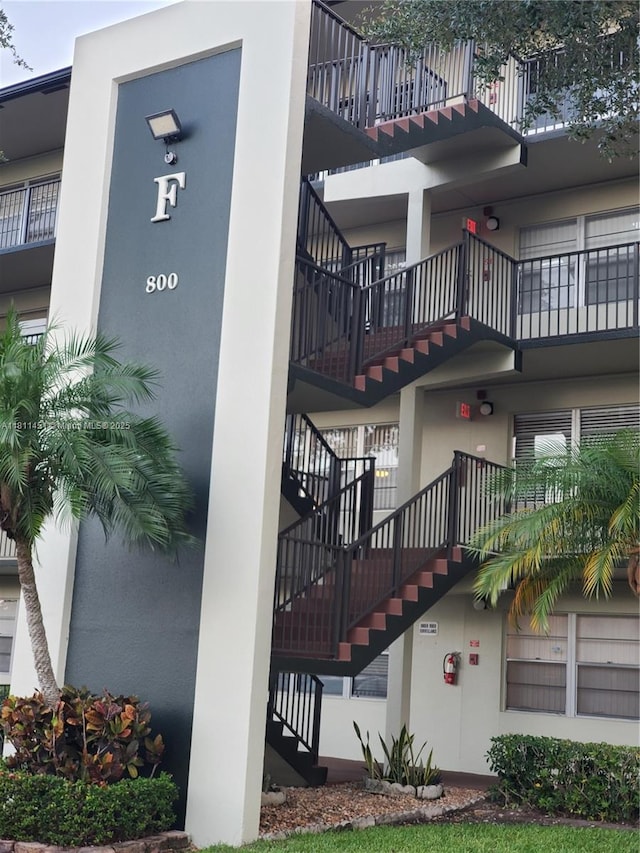 800 SW 131st Ave Unit 113F, Pembroke Pines, FL 33027 - view of building exterior with stairs