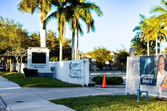 1371 NE 42nd Ave, Homestead, FL 33033 - view of community sign