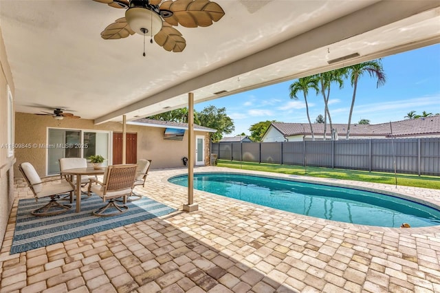 651 E Lake Dasha Dr, Plantation, FL 33324 - view of pool featuring a ceiling fan, a patio, and outdoor dining area