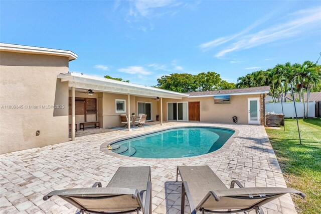 651 E Lake Dasha Dr, Plantation, FL 33324 - view of pool featuring a ceiling fan and a patio