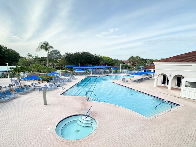 5154 Floria Dr Unit O, Boynton Beach, FL 33437 - community pool featuring a patio