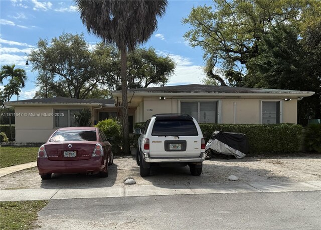 1570 NE 130th St, North Miami, FL 33161 - ranch-style home featuring stucco siding