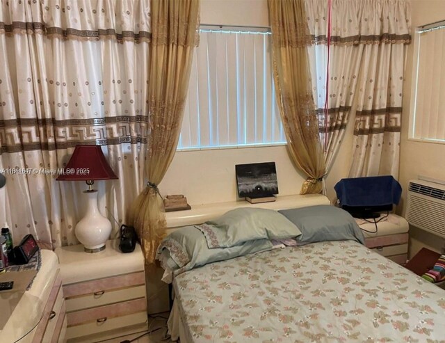 1570 NE 130th St, North Miami, FL 33161 - view of bedroom
