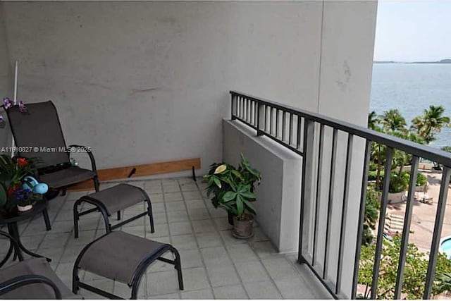 520 Brickell Key Dr Unit A811, Miami, FL 33131 - balcony featuring a water view