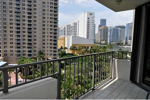 520 Brickell Key Dr Unit A811, Miami, FL 33131 - balcony featuring a city view