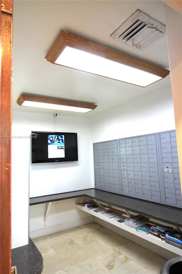 150 SE 25th Rd Unit 10K, Miami, FL 33129 - view of home's community with mail area
