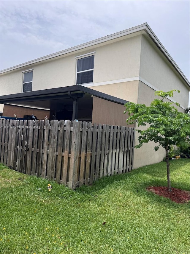 495 NE 5th Way, Florida City, FL 33034 - view of side of property featuring stucco siding