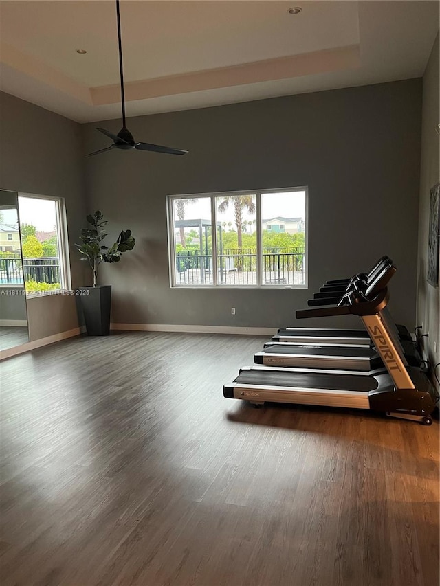 495 NE 5th Way, Florida City, FL 33034 - miscellaneous room featuring wood finished floors, a ceiling fan, baseboards, plenty of natural light, and recessed lighting