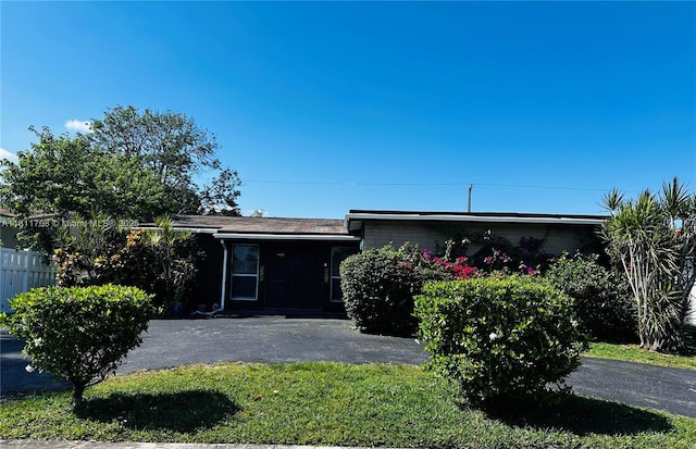 8600 NW 25th Ct, Sunrise, FL 33322 - photo 3