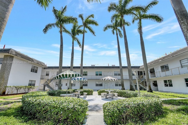 6211 SW 37th St Unit 211, Davie, FL 33314 - view of property with stairway