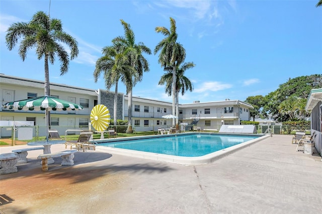 6211 SW 37th St Unit 211, Davie, FL 33314 - community pool with a patio area
