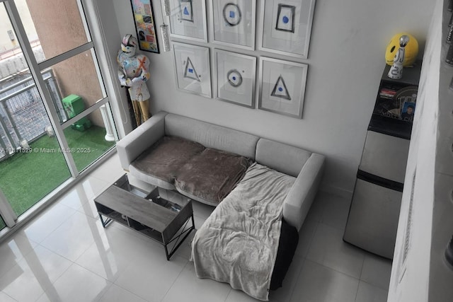 244 Biscayne Blvd Unit 644, Miami, FL 33132 - living area featuring tile patterned flooring