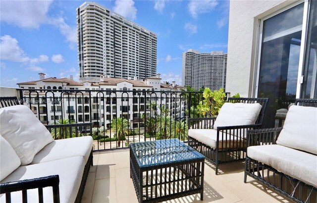 3900 Island Bl Ph 2, Aventura, FL 33160 - balcony with outdoor lounge area and a city view