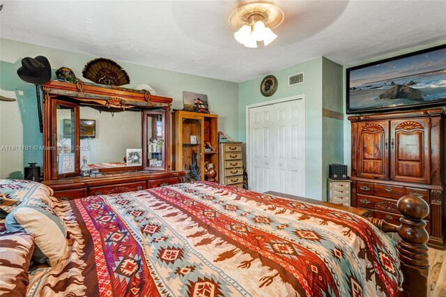 40691 Suzan Dr, Punta Gorda, FL 33982 - bedroom featuring a ceiling fan and a closet
