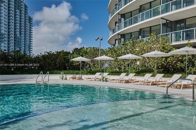 500 Alton Rd Unit 805, Miami Beach, FL 33139 - community pool with a patio
