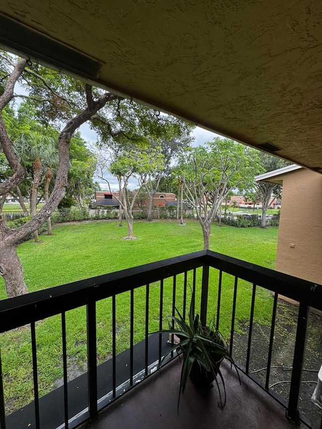 6023 10th Ave N Unit 215, Green Acres, FL 33463 - view of balcony