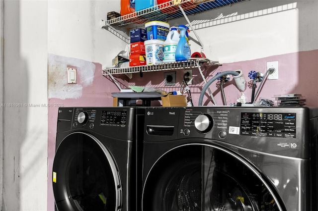 16296 SW 83rd Ln, Miami, FL 33193 - washroom featuring washing machine and dryer