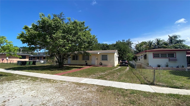 580 NE 139th St, North Miami, FL 33161 - ranch-style house with stucco siding