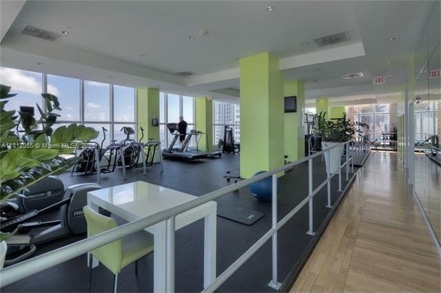 133 NE 2nd Ave Unit 2513, Miami, FL 33132 - photo 22