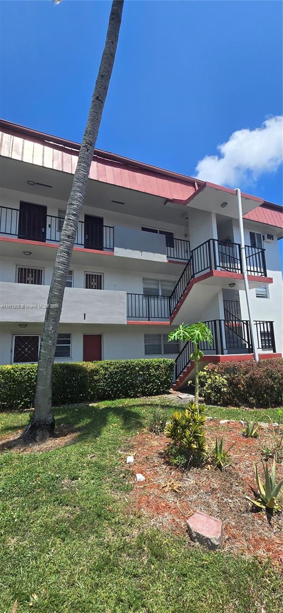 1400 NE 191st St Unit 225, Miami, FL 33179 - photo 2