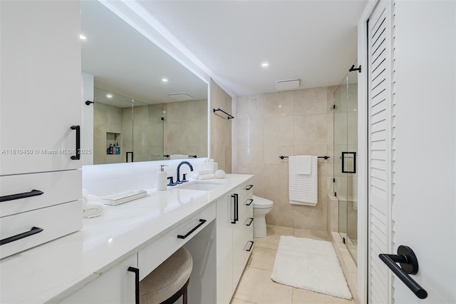 725 Biltmore Ct, Coral Gables, FL 33134 - full bath featuring vanity, tile patterned floors, a stall shower, toilet, and recessed lighting