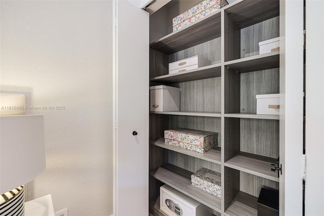 725 Biltmore Ct, Coral Gables, FL 33134 - detailed view of baseboards