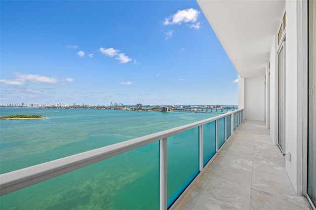 725 NE 22nd St Unit Ph3C, Miami, FL 33137 - balcony featuring a water view and a view of city
