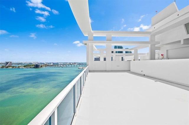 725 NE 22nd St Unit Ph3C, Miami, FL 33137 - balcony featuring a water view