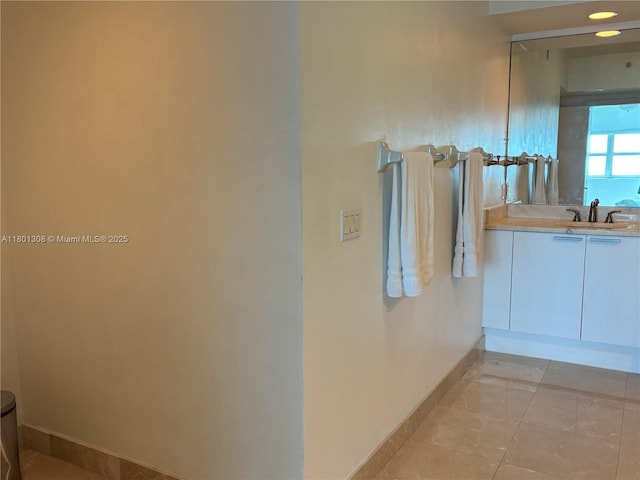 14951 Royal Oaks Ln Unit 1804, North Miami, FL 33181 - bathroom with baseboards and vanity