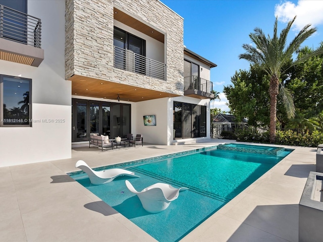 401 Bontona Ave, Fort Lauderdale, FL 33301 - view of swimming pool with a patio area and a pool with connected hot tub