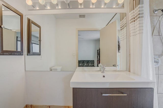10 Afton Pl, Boynton Beach, FL 33426 - bathroom featuring vanity