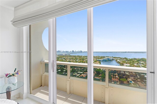 4775 Collins Ave Unit Ph4107, Miami Beach, FL 33140 - sunroom featuring a water view