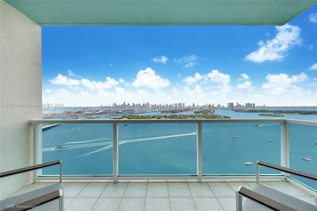 650 W Ave Unit Ph09, Miami Beach, FL 33139 - balcony with a skyline view and a water view
