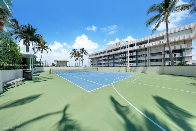 650 W Ave Unit Ph09, Miami Beach, FL 33139 - view of tennis court with community basketball court