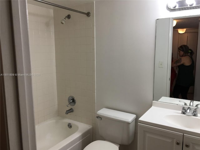 850 N Miami Ave Unit W-2003, Miami, FL 33136 - full bathroom with toilet, vanity, and washtub / shower combination