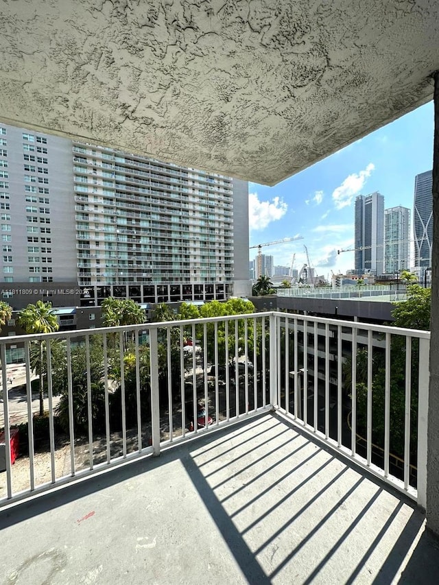 850 N Miami Ave Unit W-2003, Miami, FL 33136 - balcony featuring a view of city