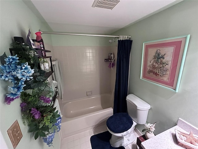 9577 W Mcnab Rd Unit 110, Tamarac, FL 33321 - bathroom with shower / tub combo with curtain, toilet, and vanity