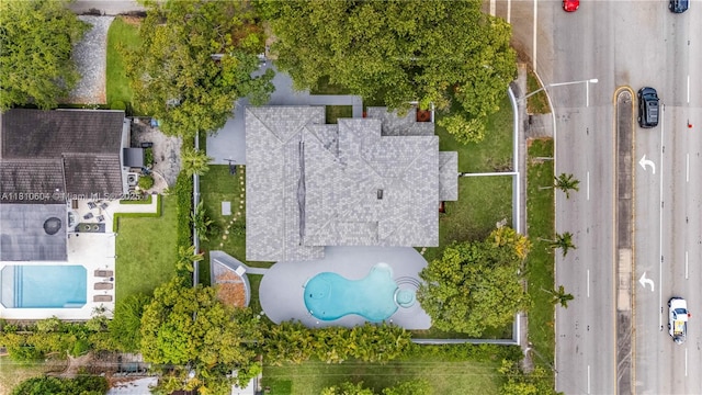 7201 SW 84th Pl, Miami, FL 33143 - bird's eye view of a pool area