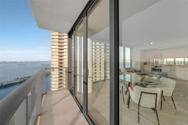 650 NE 32nd St Unit 3708, Miami, FL 33137 - balcony with a water view