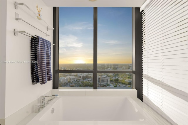 650 NE 32nd St Unit 3708, Miami, FL 33137 - full bath featuring a garden tub