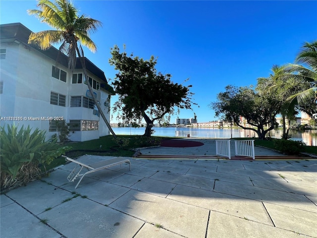 1530 NE 191st St Unit 205, Miami, FL 33179 - photo 1