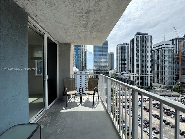 850 N Miami Ave Unit W-1903, Miami, FL 33136 - balcony featuring a skyline view