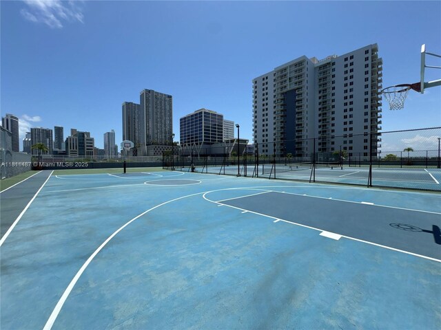 850 N Miami Ave Unit W-1903, Miami, FL 33136 - view of sport court with a view of skyline and community basketball court