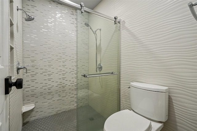 731 Briarwood Ter, Davie, FL 33325 - bathroom with toilet and tiled shower