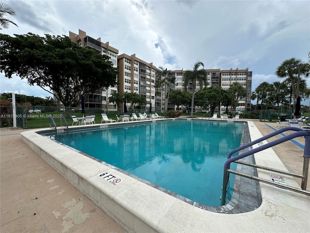 1100 NW Saint Charles Pl Unit 411, Pembroke Pines, FL 33026 - view of community pool